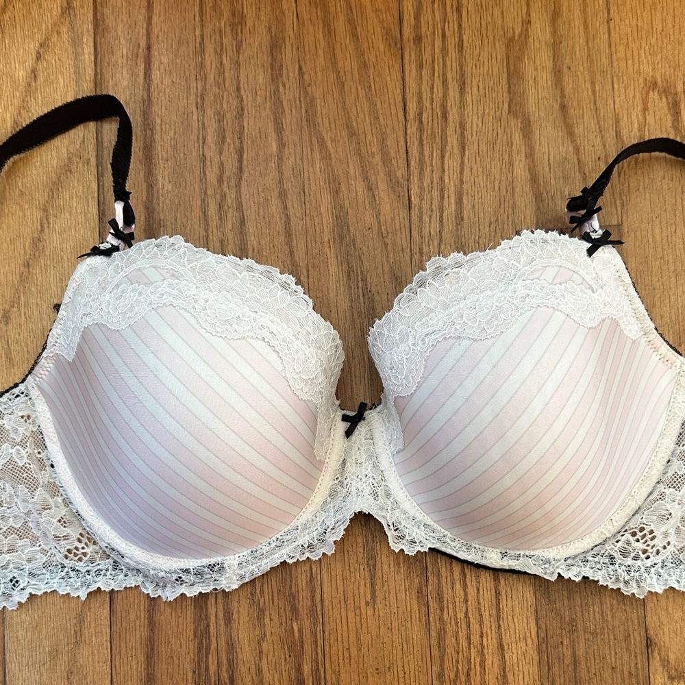 Victoria's Secret ✨Dream Angels Lined Demi 34DD 💕 pinup style